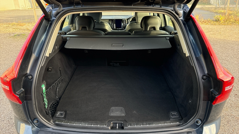 Volvo XC60 2.0 T6 [350] RC PHEV Plus Dark 5dr AWD Geartronic Estate